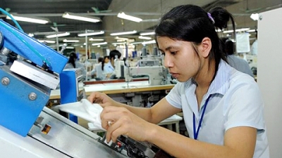 Phát triển công nghiệp hỗ trợ cho ngành dệt may Phát triển công nghiệp hỗ trợ cho ngành dệt may